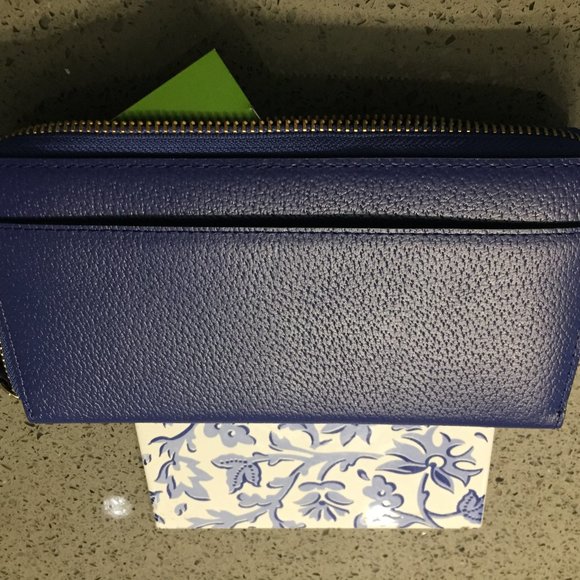 AuthentKate Spade New York Royal Blue NWOT Leather Continental zip around wallet - Picture 4 of 6